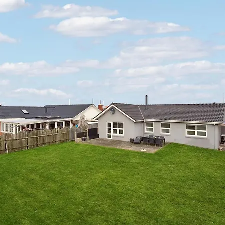 Сasa de vacaciones 3 Bedroom Cozy In Ulfborg