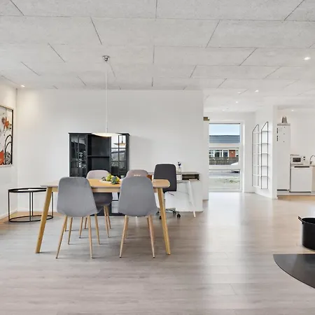 3 Bedroom Cozy In בית נופש