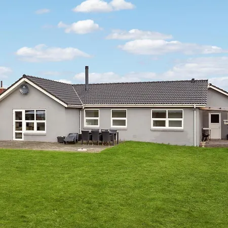 3 Bedroom Cozy In Ulfborg