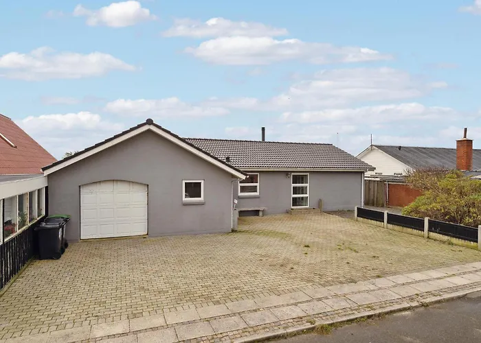 3 Bedroom Cozy In Dom wakacyjny