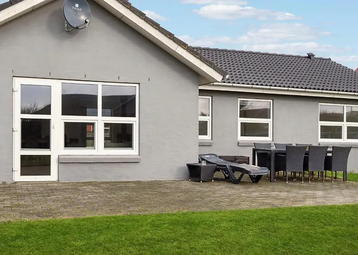 Dom wakacyjny 3 Bedroom Cozy In